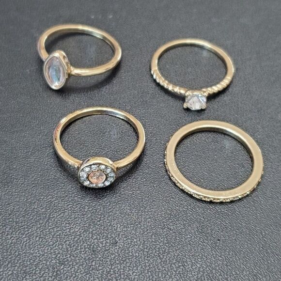 Gold tone stackable rings - set of 4 - size 6 - Picture 6 of 7